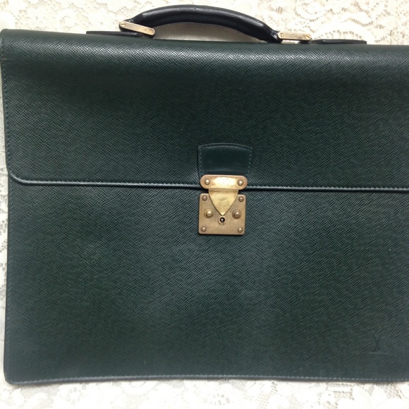 LOUIS VUITTON Taiga Robusto Business Bag Briefcase